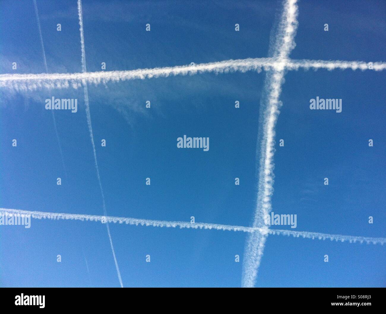 Contrail lines hi-res stock photography and images - Alamy