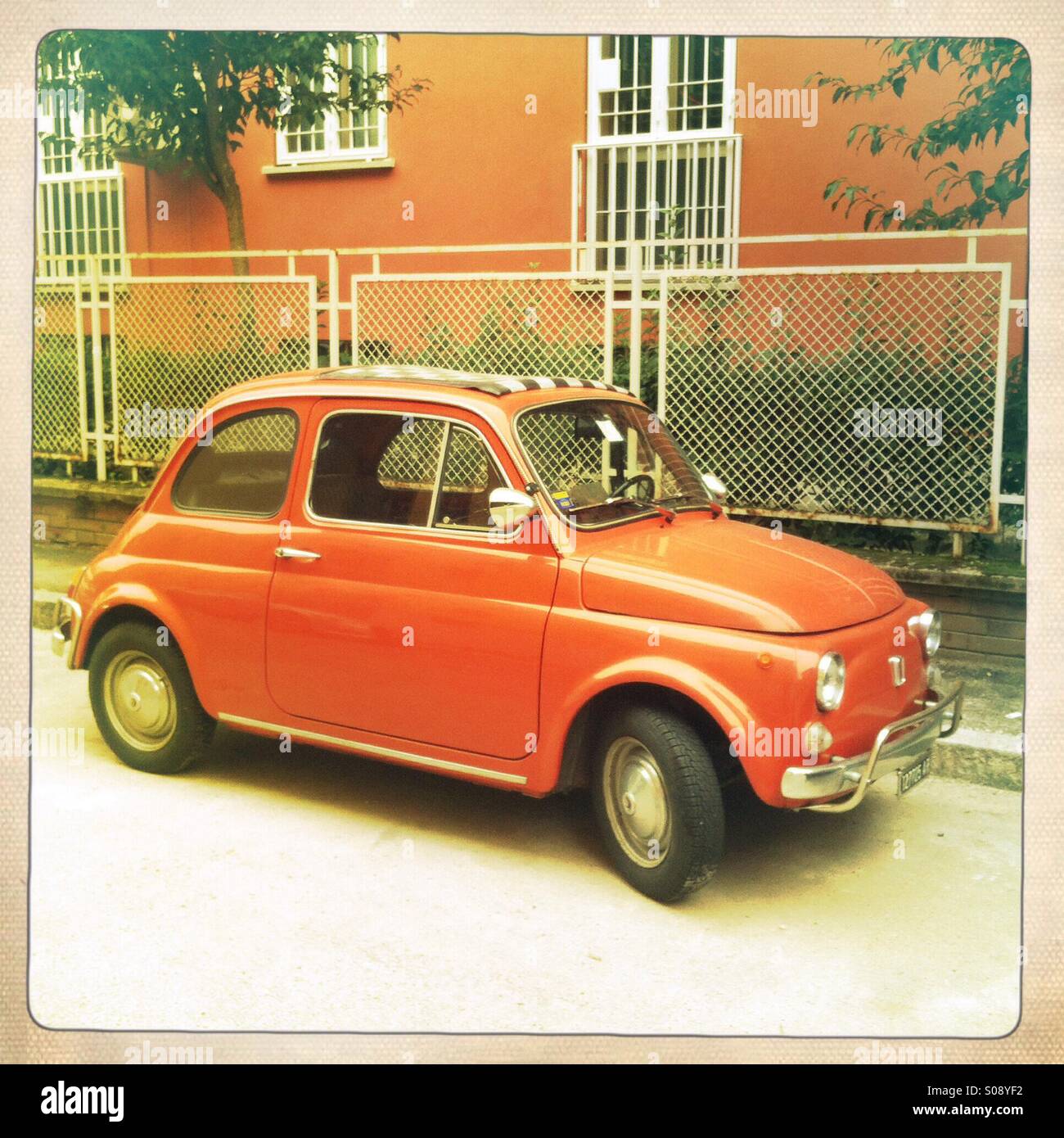 Fiat 500 parked in Italy Stock Photo - Alamy