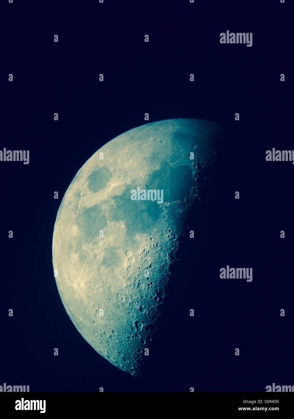 First quarter moon hires stock photography and images Alamy
