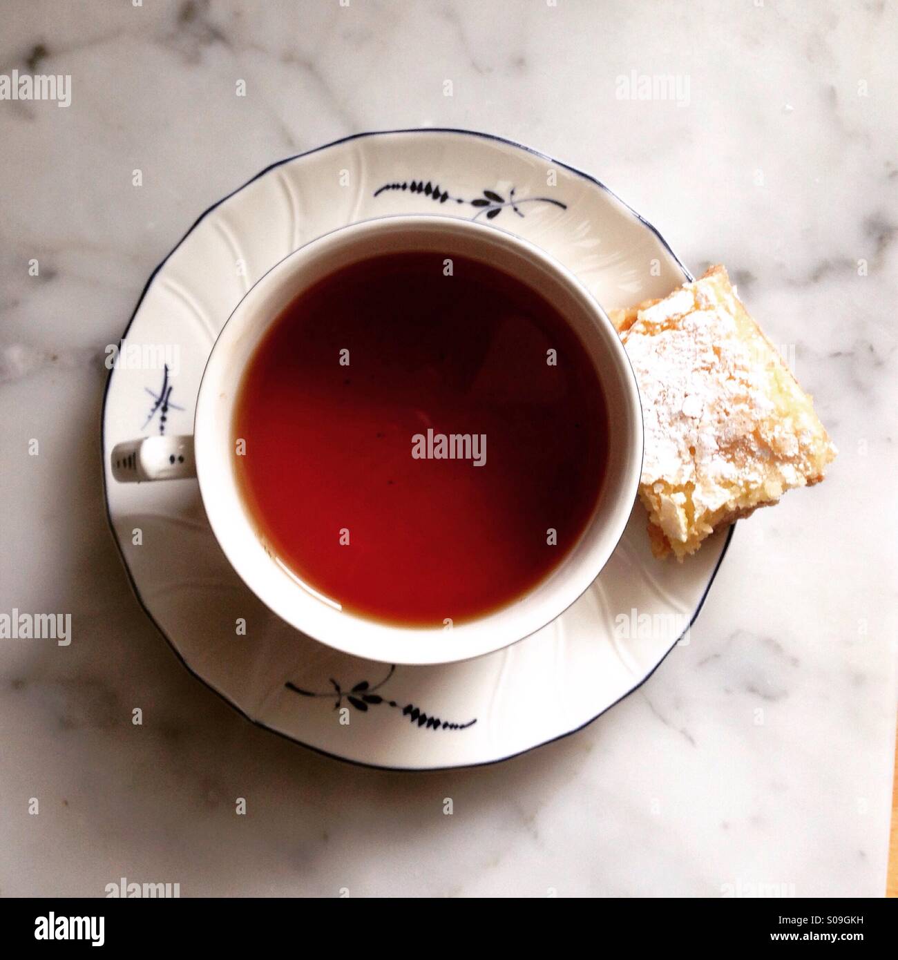 Tea and lemon bar Stock Photo Alamy