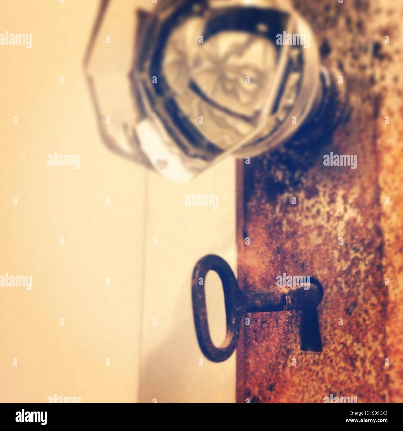 Vintage Door Knob Skeleton Key Stock Photos Vintage Door Knob