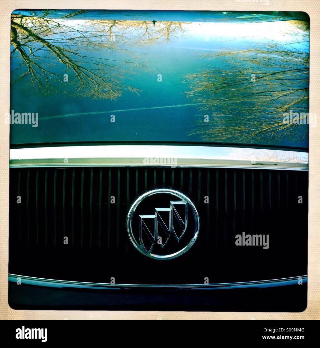 Buick emblem hi-res stock photography and images - Alamy