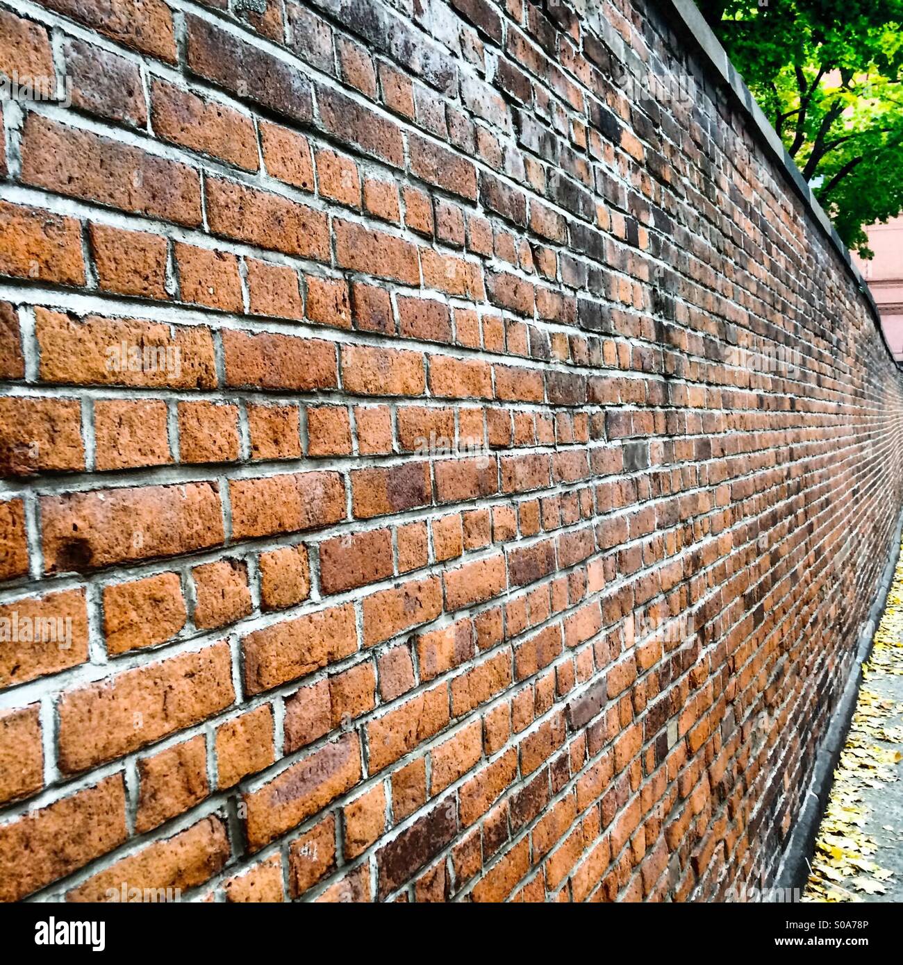 Curved brick wall hires stock photography and images Alamy