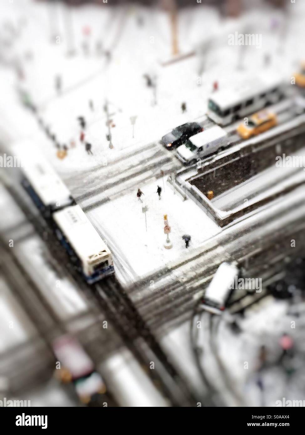 Snowy intersection in Midtown Manhattan, NYC Stock Photo