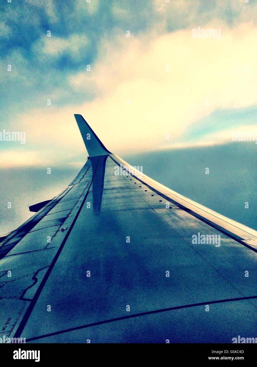 Flight wing plane hi-res stock photography and images - Alamy