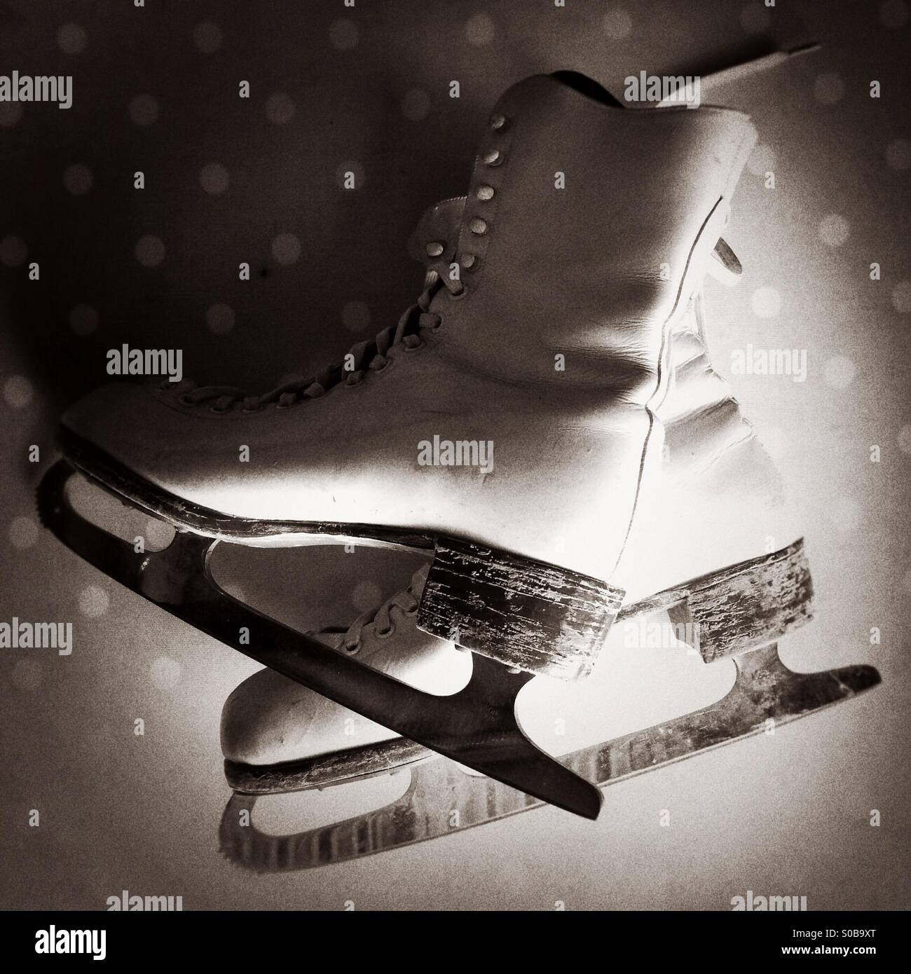 Retro ice skates Stock Photo - Alamy