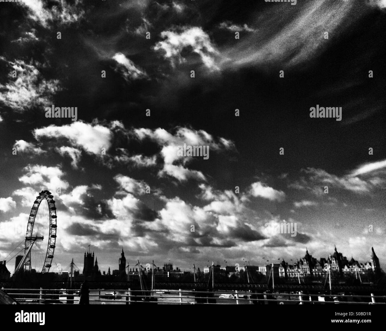 London bridge skyline Black and White Stock Photos & Images - Alamy