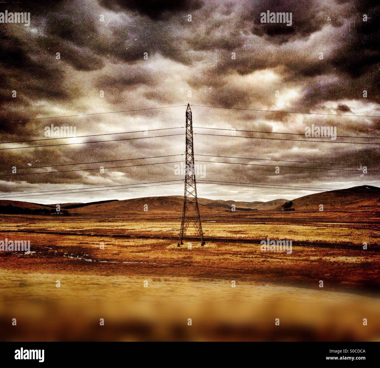 Power in the countryside hi-res stock photography and images - Alamy