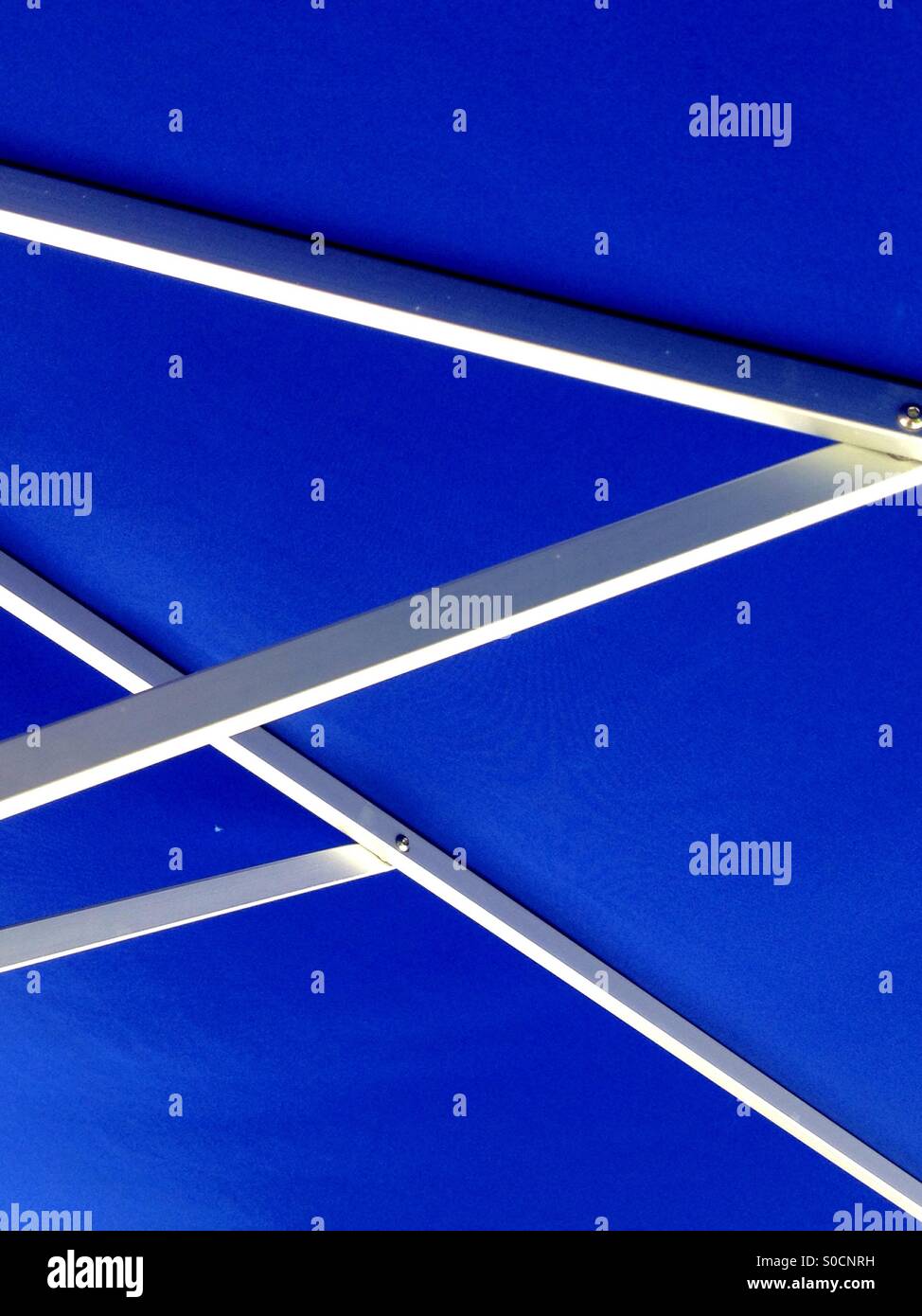 Aluminium structure hi-res stock photography and images - Alamy
