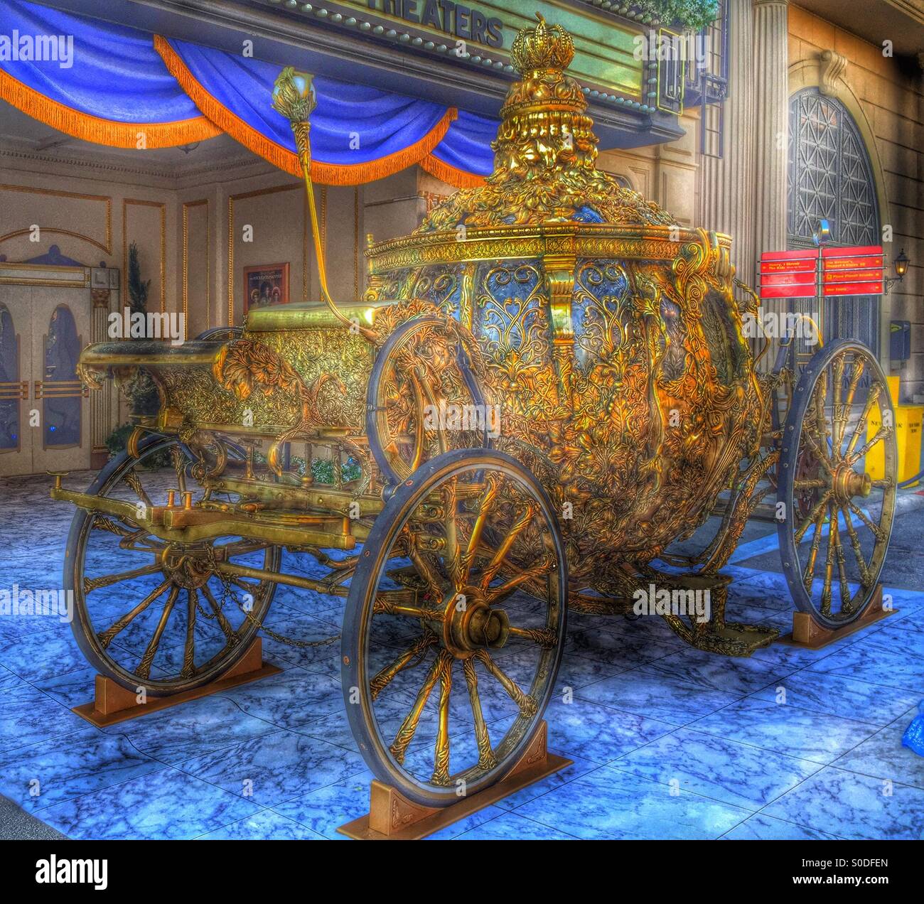 Cinderella coach hi-res stock photography and images - Alamy