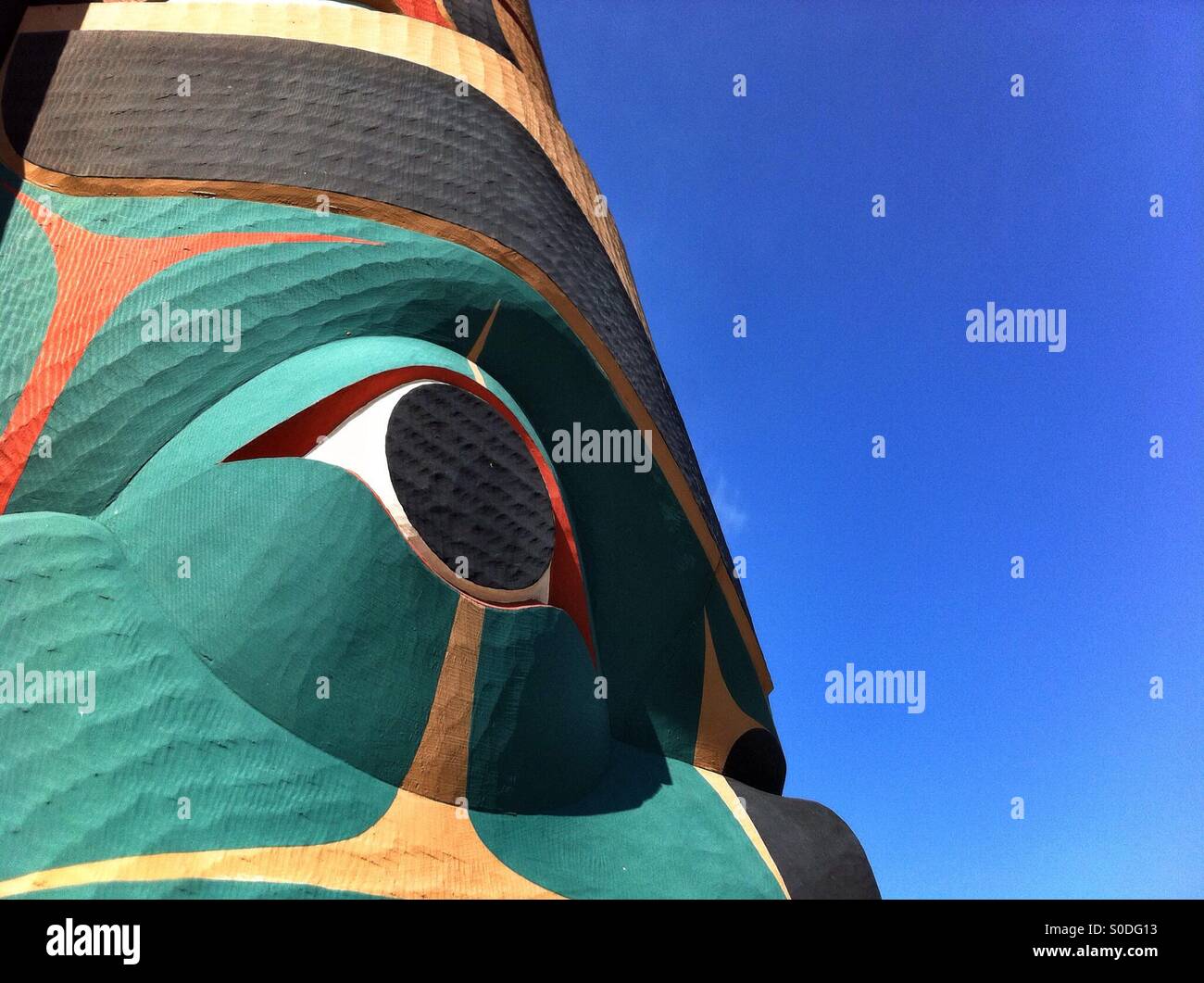 Totem pole carved of wood hi-res stock photography and images - Alamy