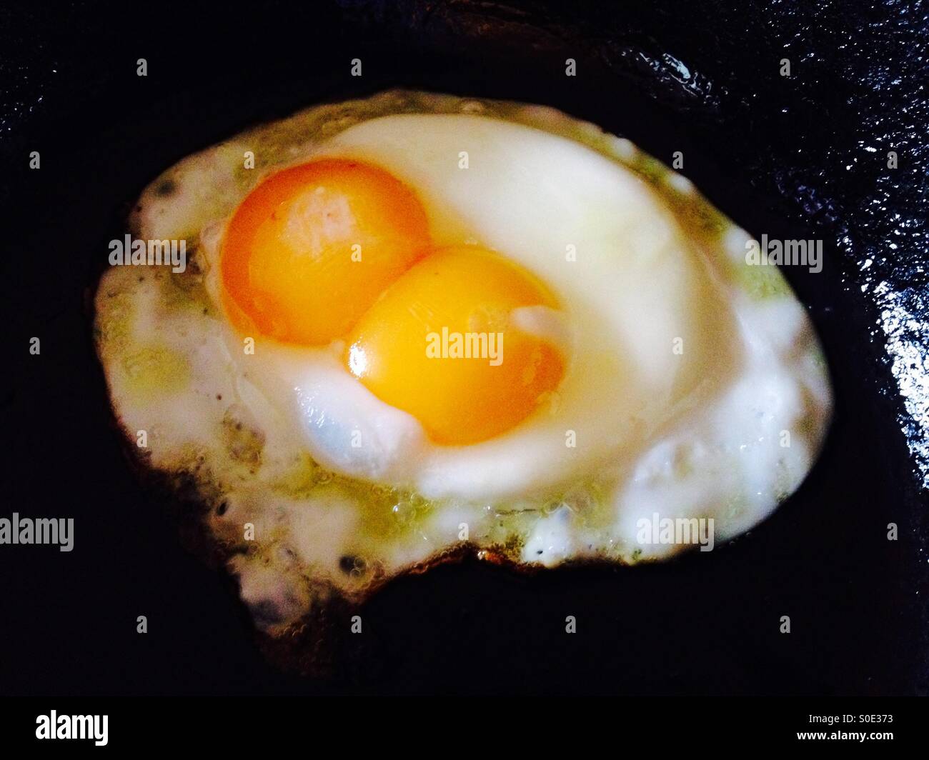 Single egg frying pan hi-res stock photography and images - Page 2 - Alamy