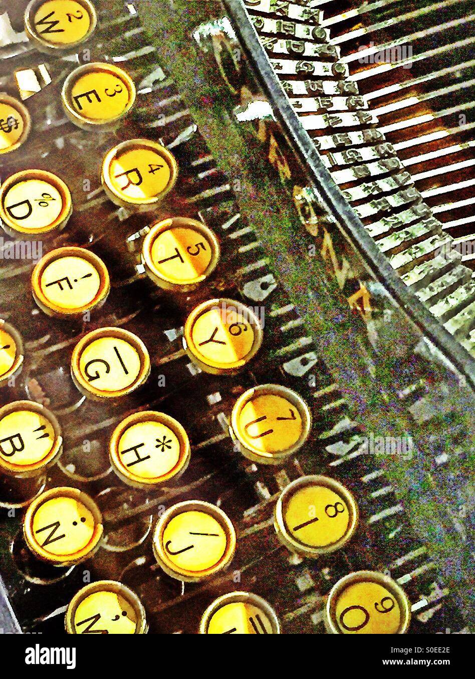 Green typewriter keyboard lodgeholden