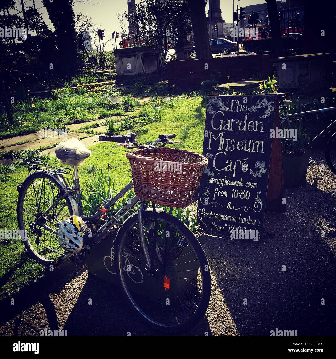 Lambeth palace garden hires stock photography and images Alamy