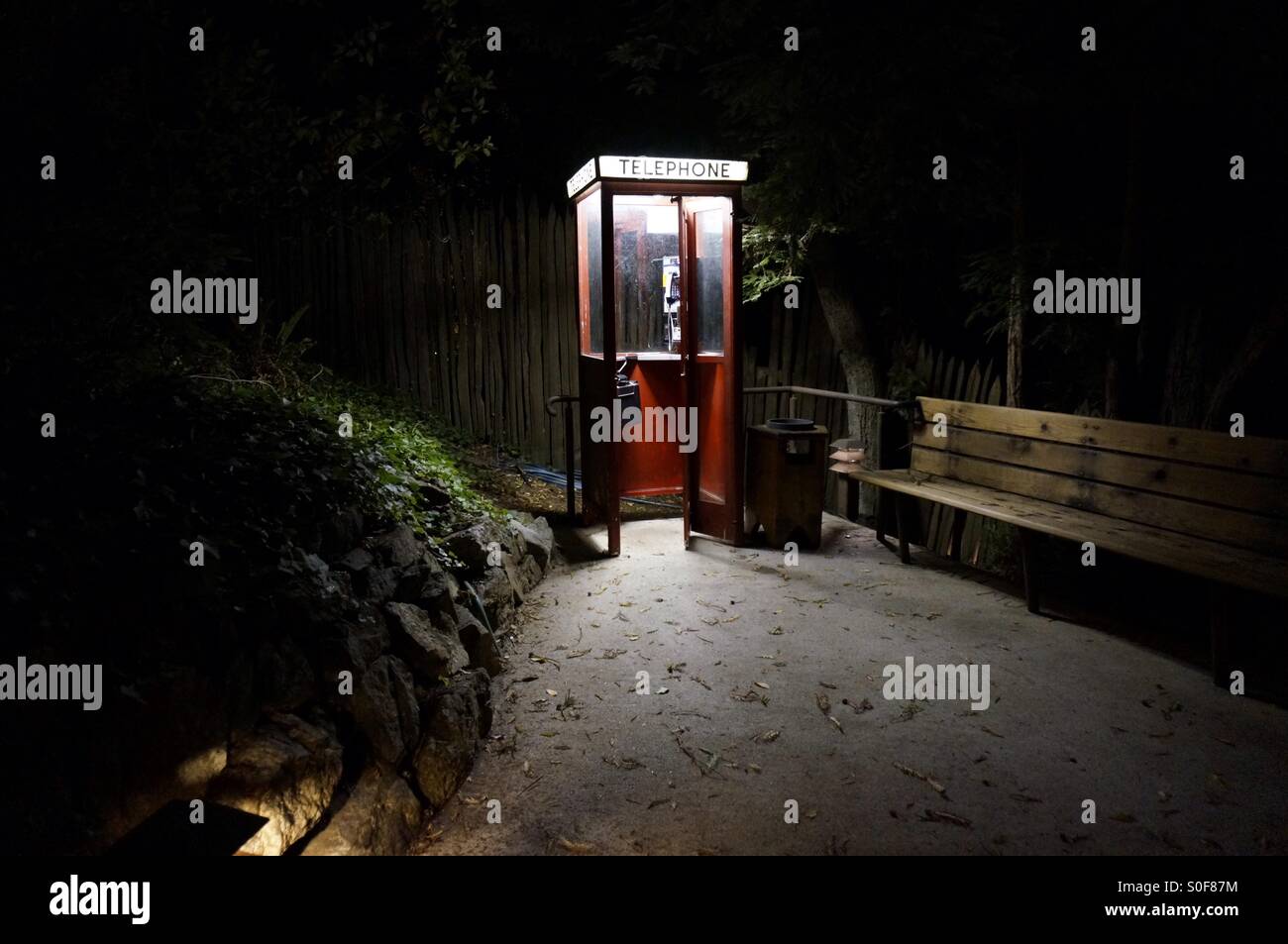 Telephone booth at night hi-res stock photography and images - Alamy