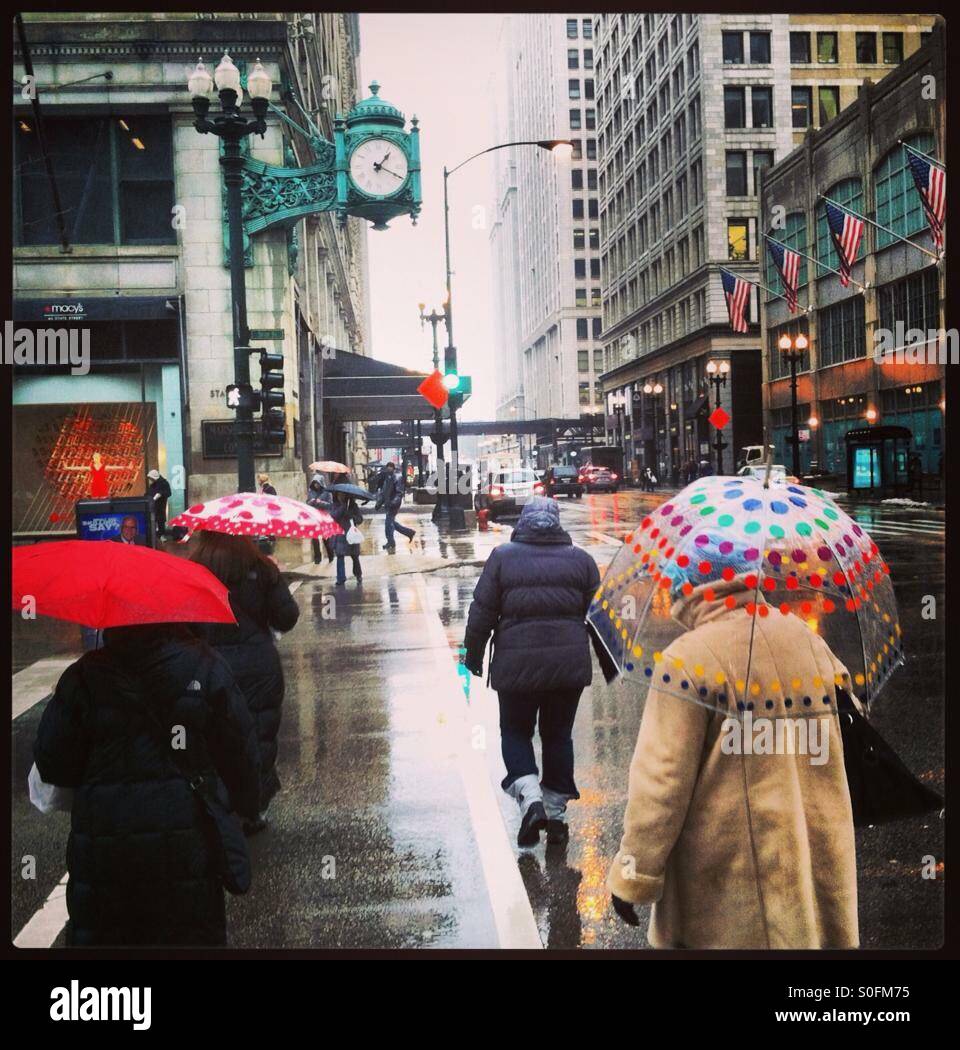 Rainy day in downtown Chicago Stock Photo Alamy