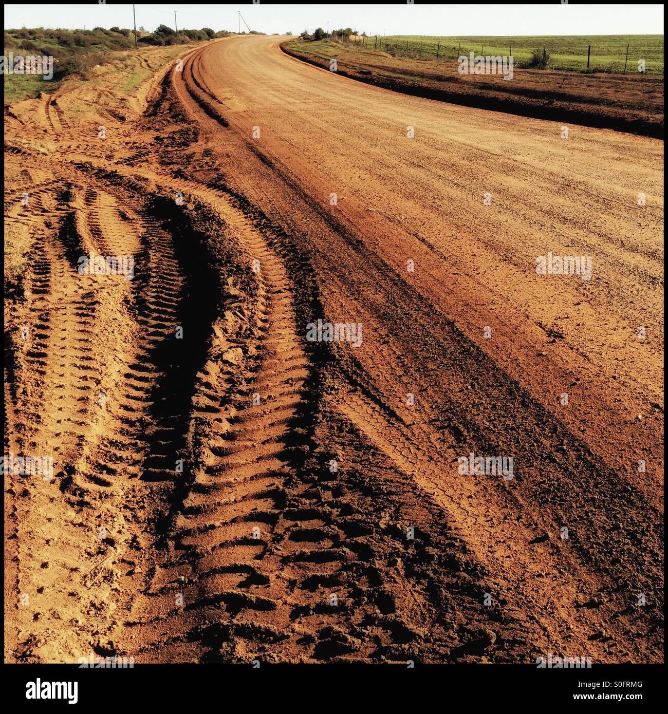 Wheel Track Rural Road Tyre tracks on country road Stock Photo - Alamy
