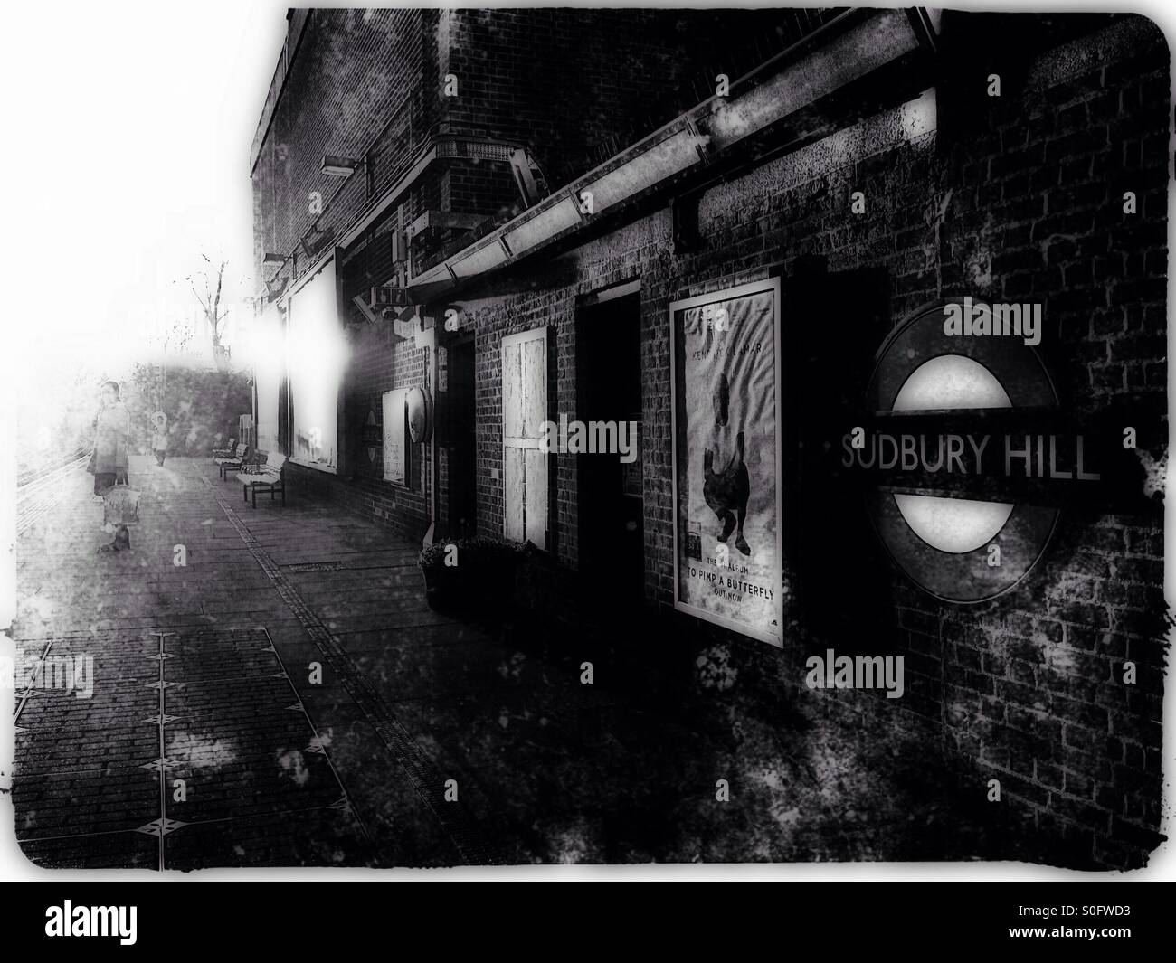 Harrow london sign hi-res stock photography and images - Alamy