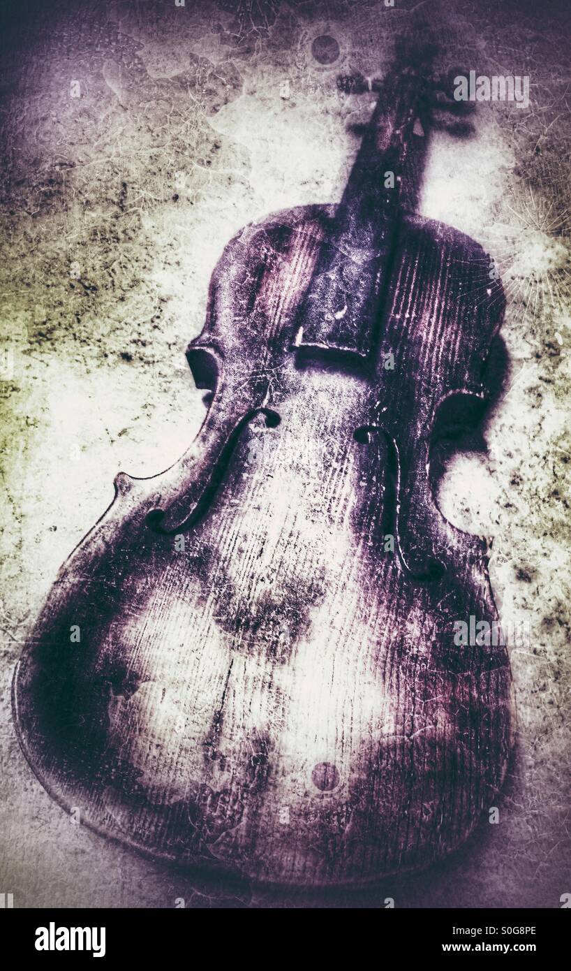 Broken violin hires stock photography and images Alamy