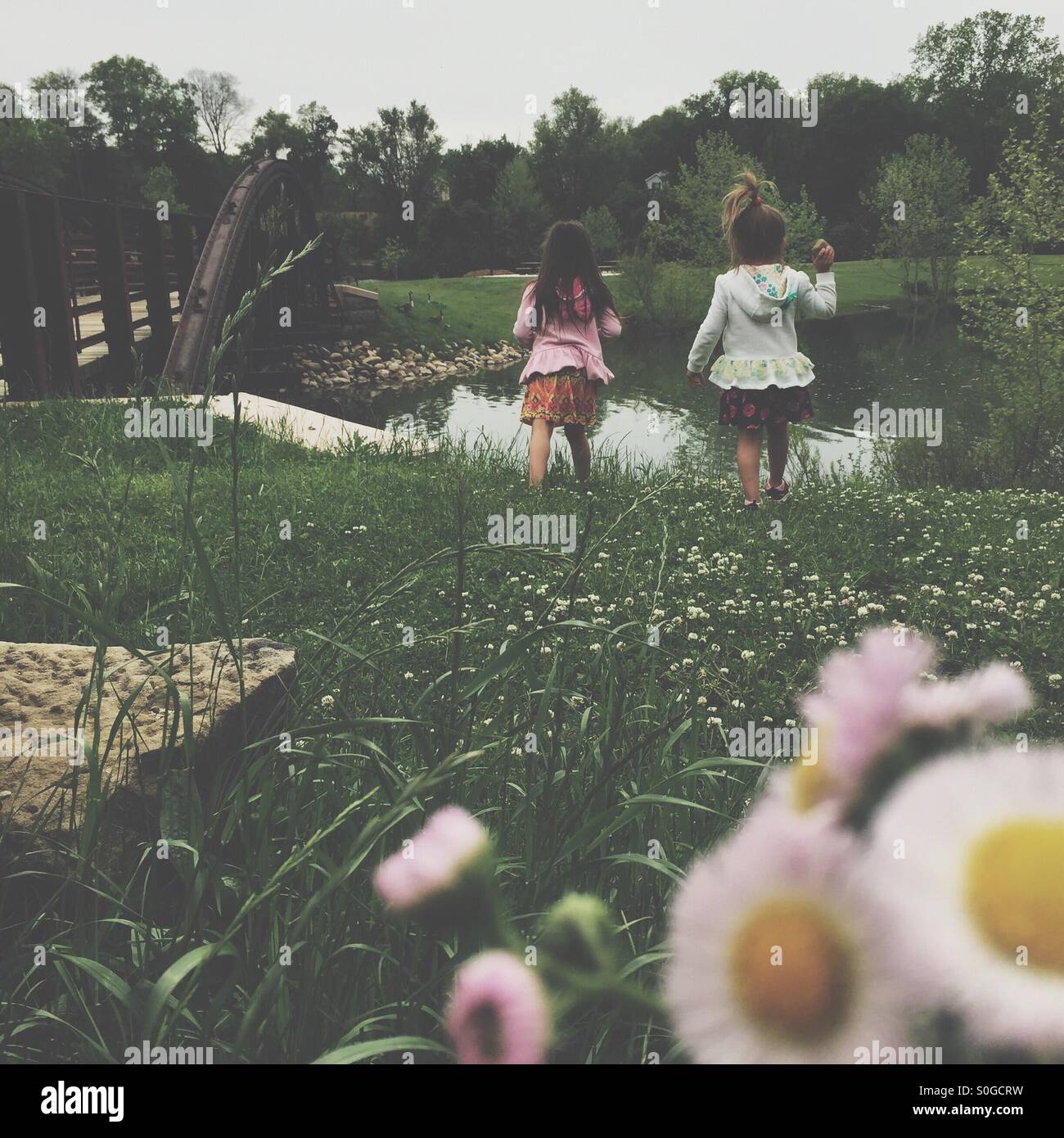 Throwing rocks hi-res stock photography and images - Alamy