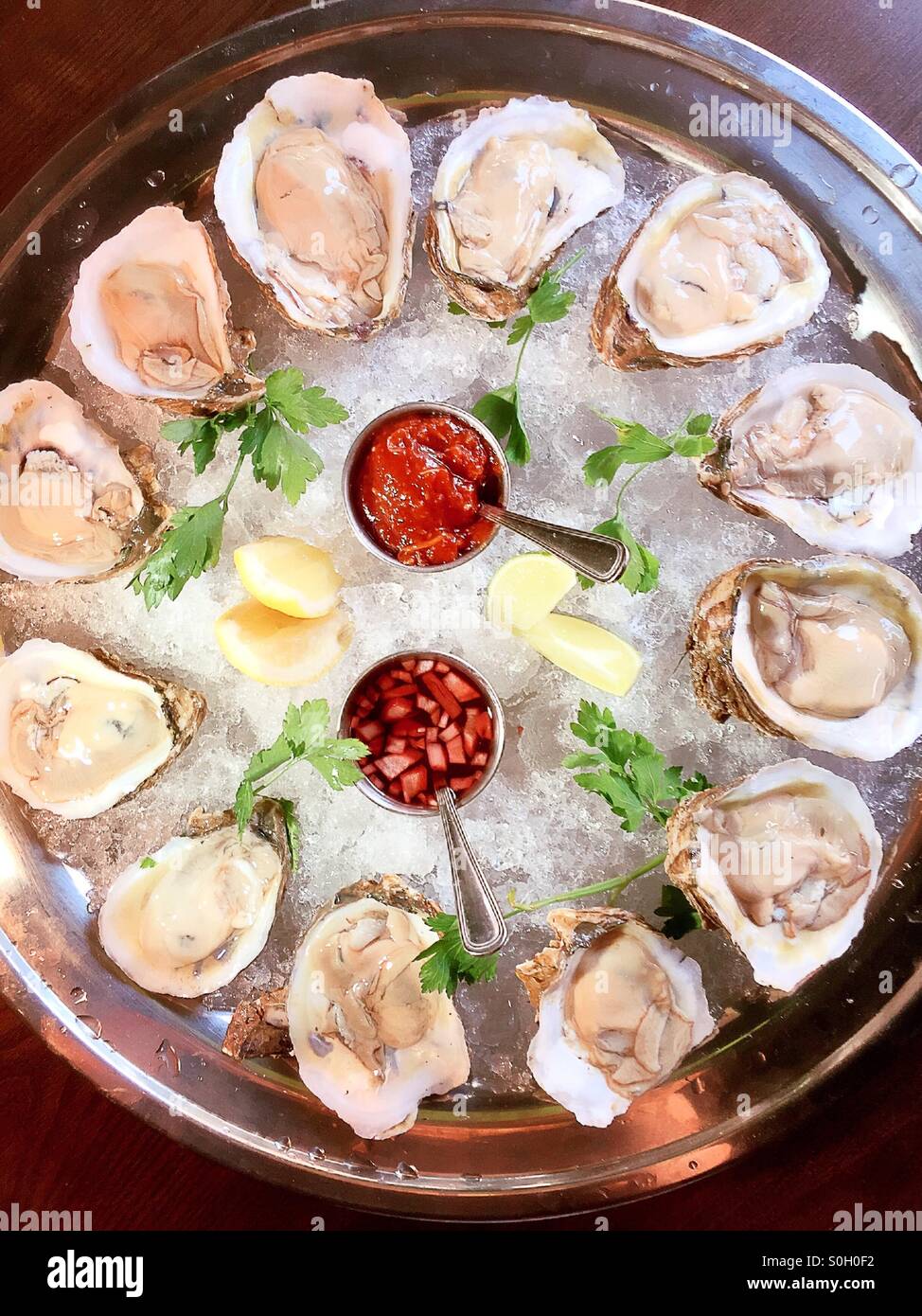 Oysters on the half shell hires stock photography and images Alamy