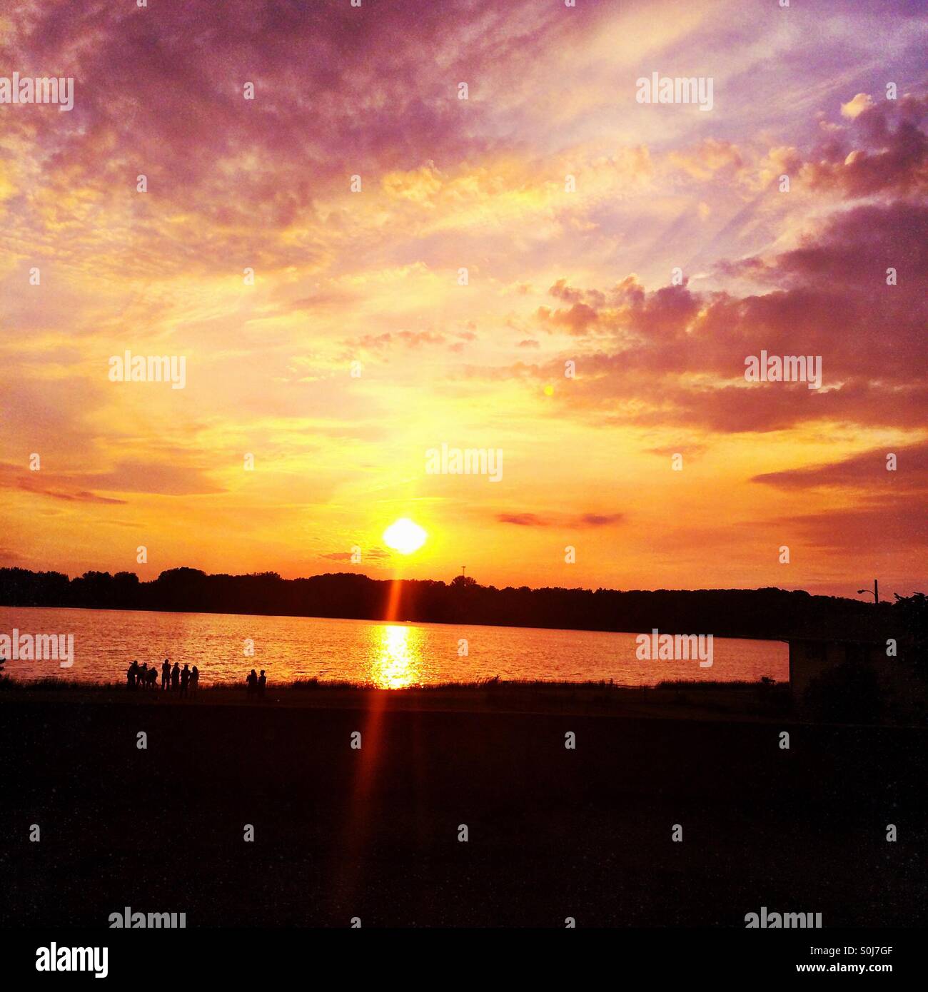 Sunset lake water sky hi-res stock photography and images - Alamy