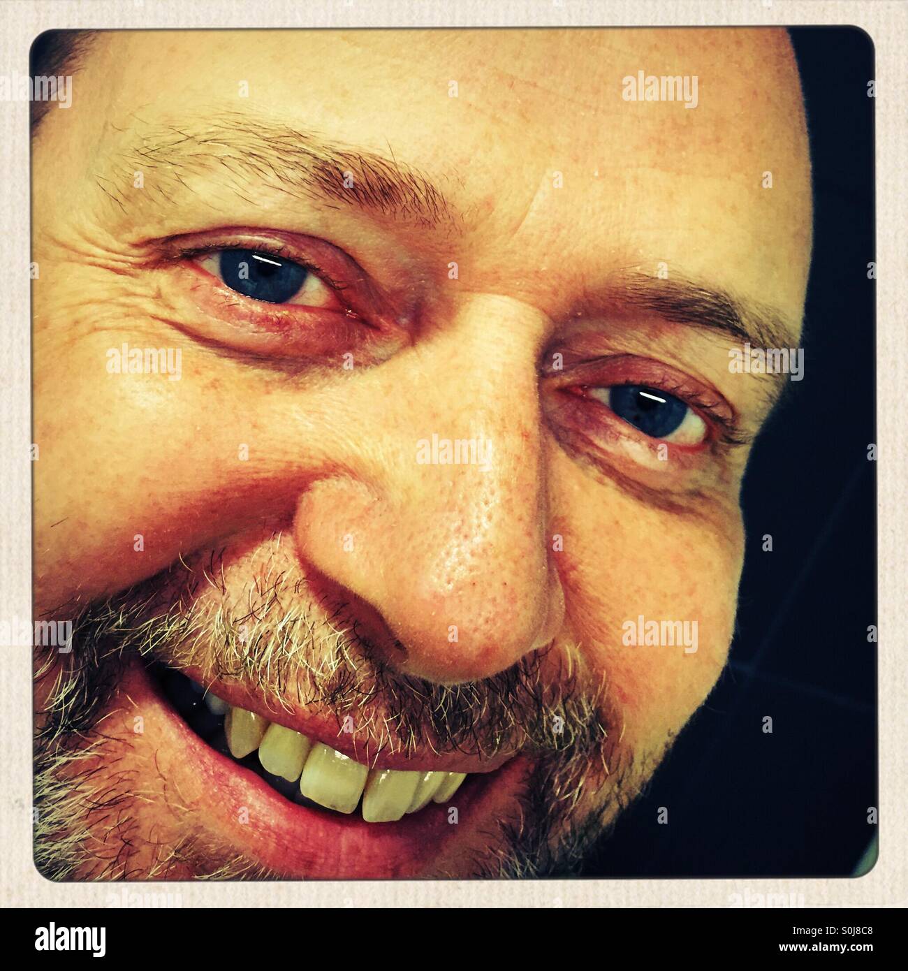 Smile frame teeth hi-res stock photography and images - Alamy