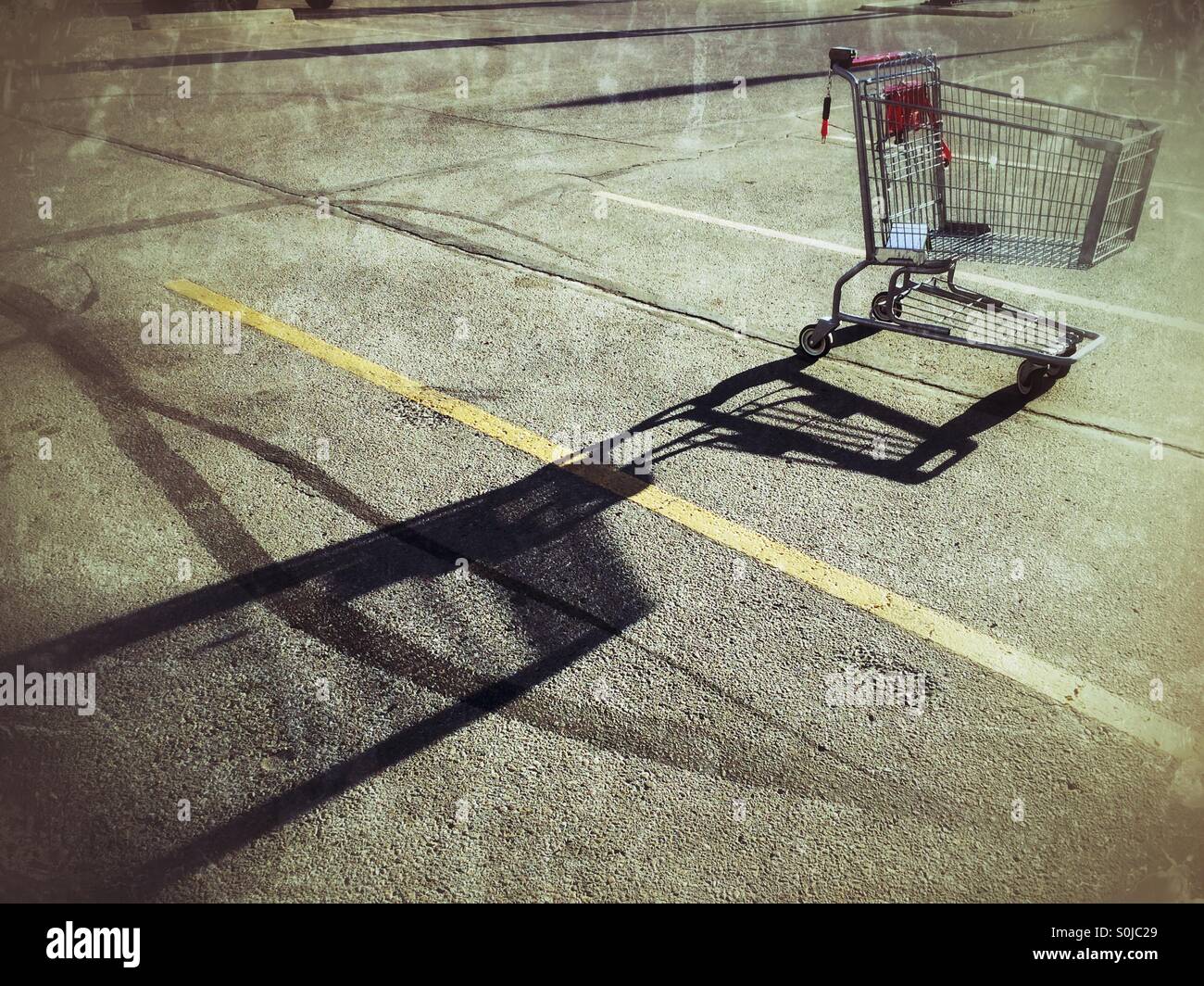 Empty shopping cart in parking hires stock photography and images Alamy