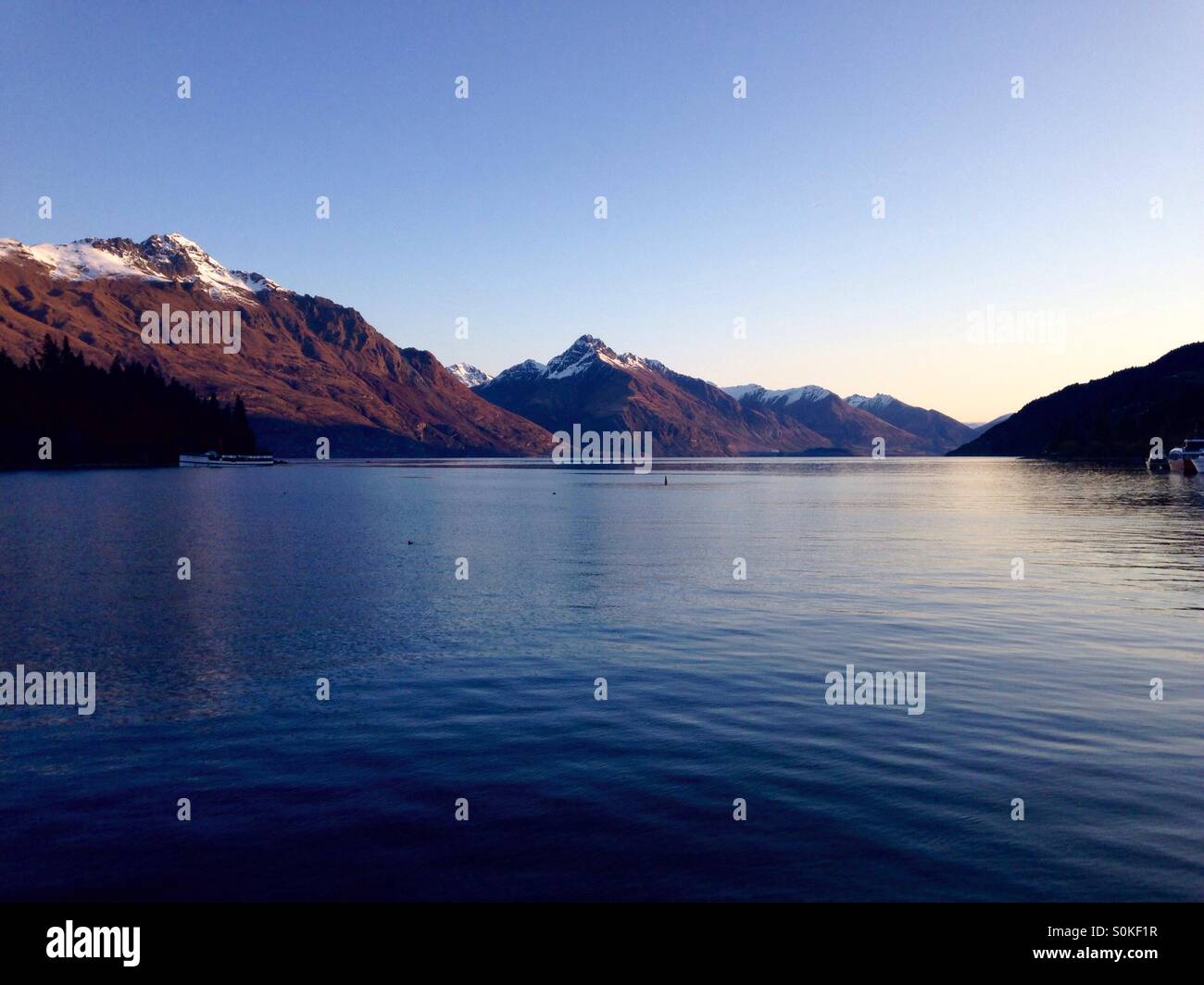 Lake wakatipu queenstown south island hi-res stock photography and ...