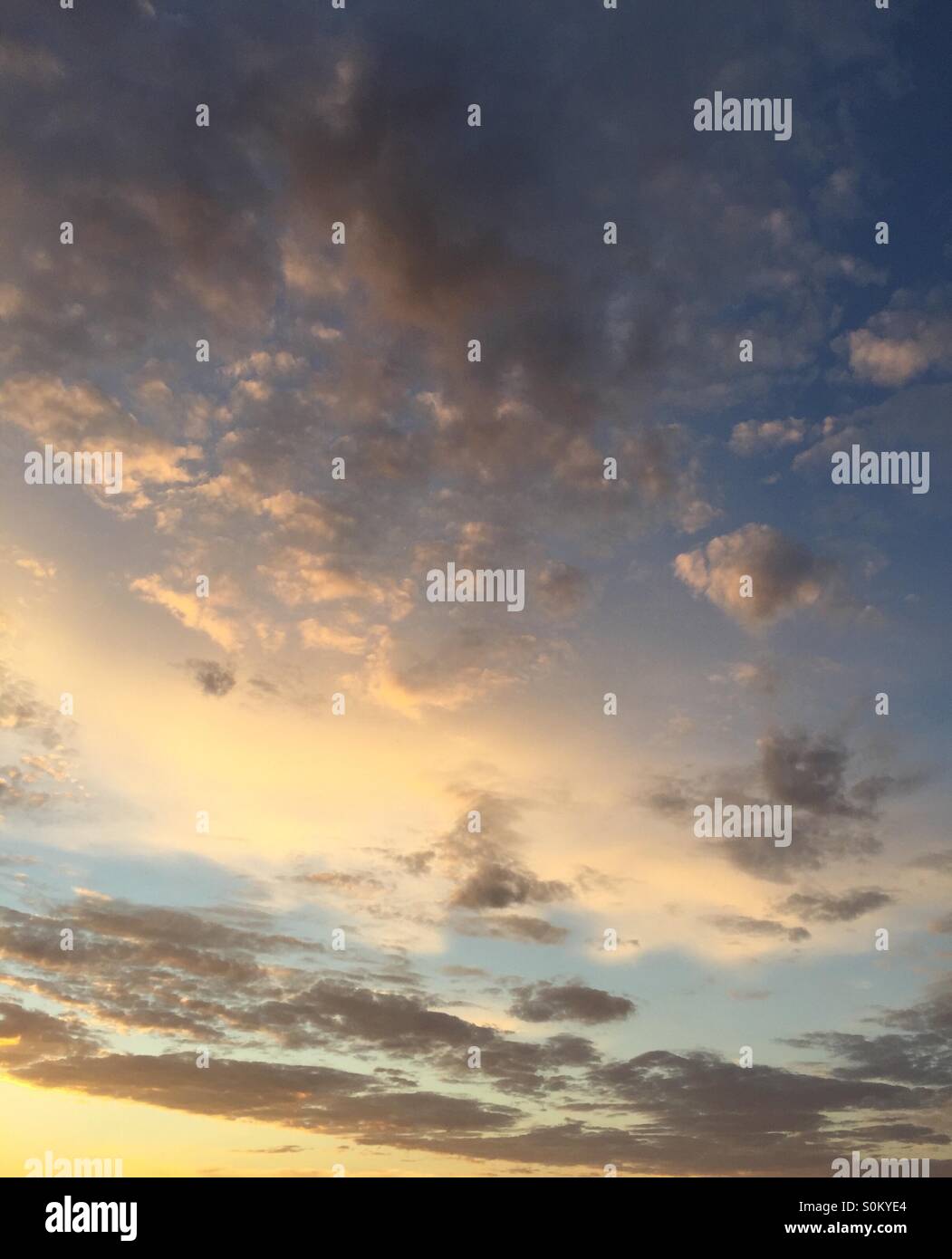 Early clouds hi-res stock photography and images - Alamy