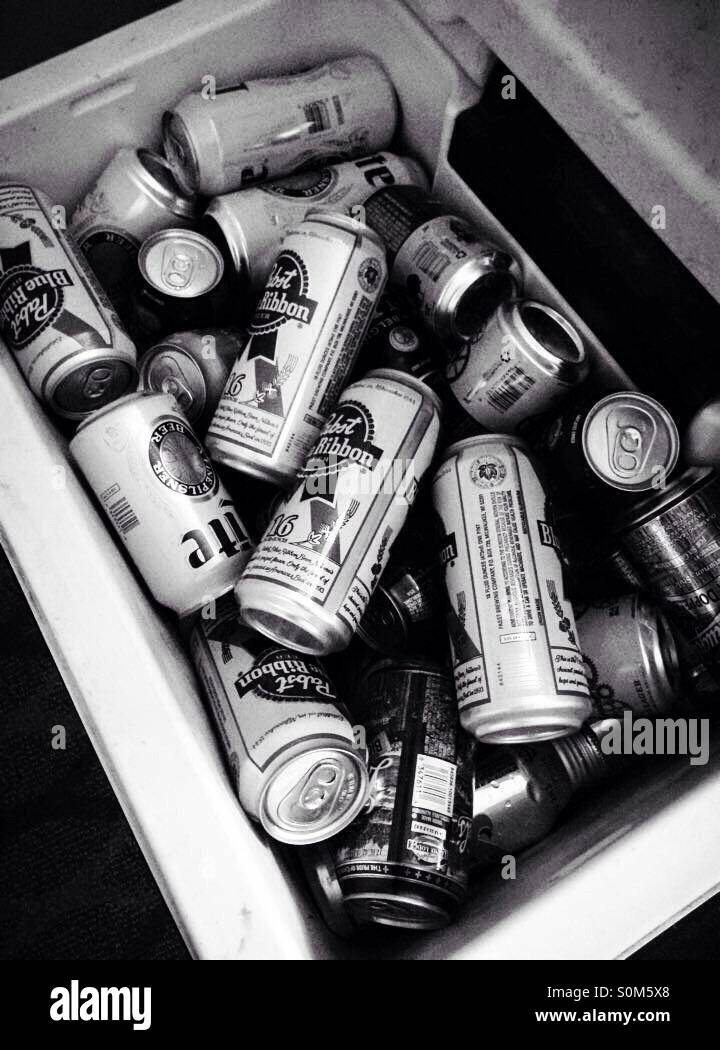 Beer Cans Ice Stock Photos & Beer Cans Ice Stock Images Alamy