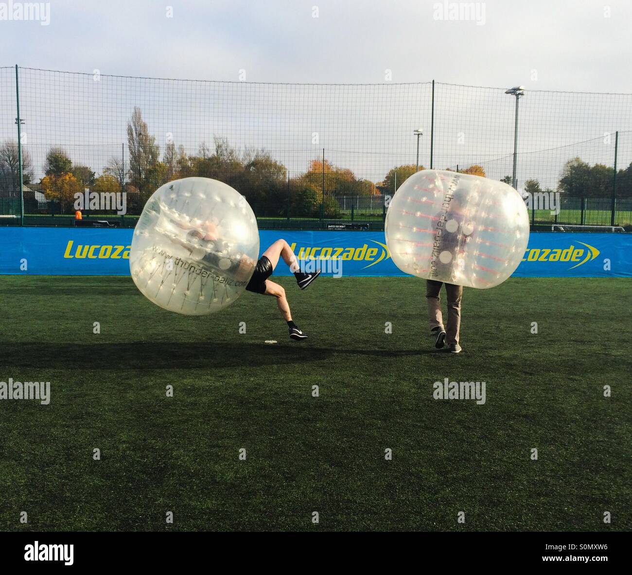 530+ Bubble Football Game fotos de stock, imagens e fotos royalty