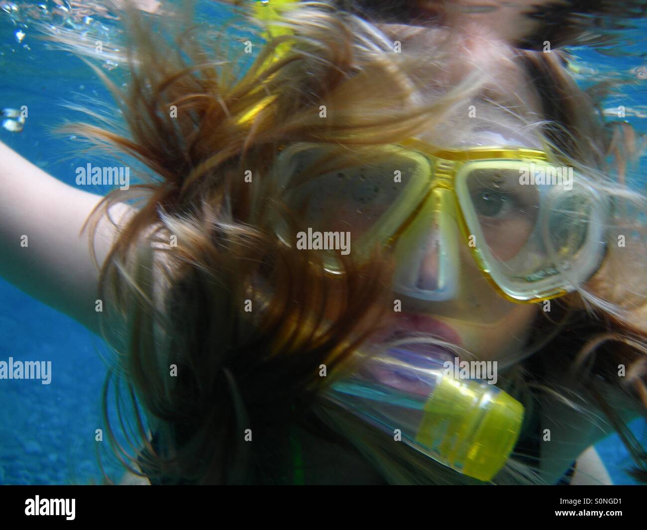 Snorkelling girl hi-res stock photography and images - Alamy