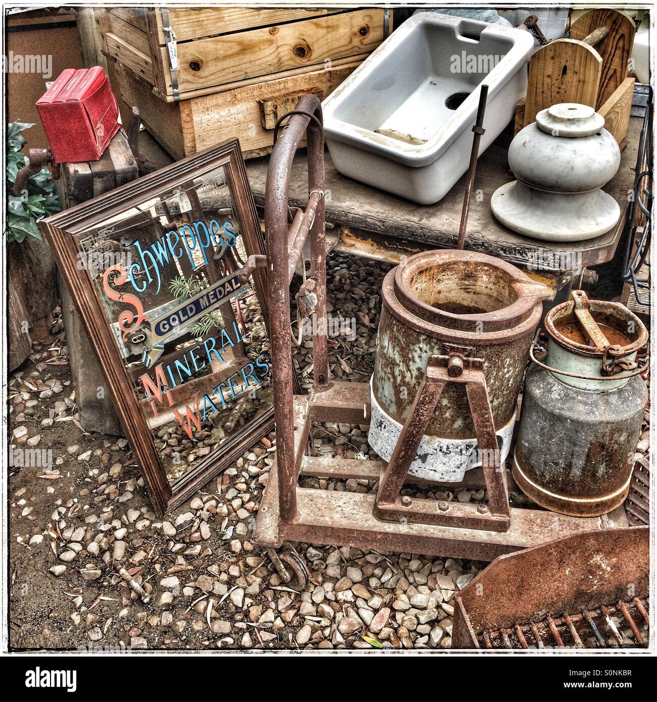 Junk Shop High Resolution Stock Photography and Images Alamy