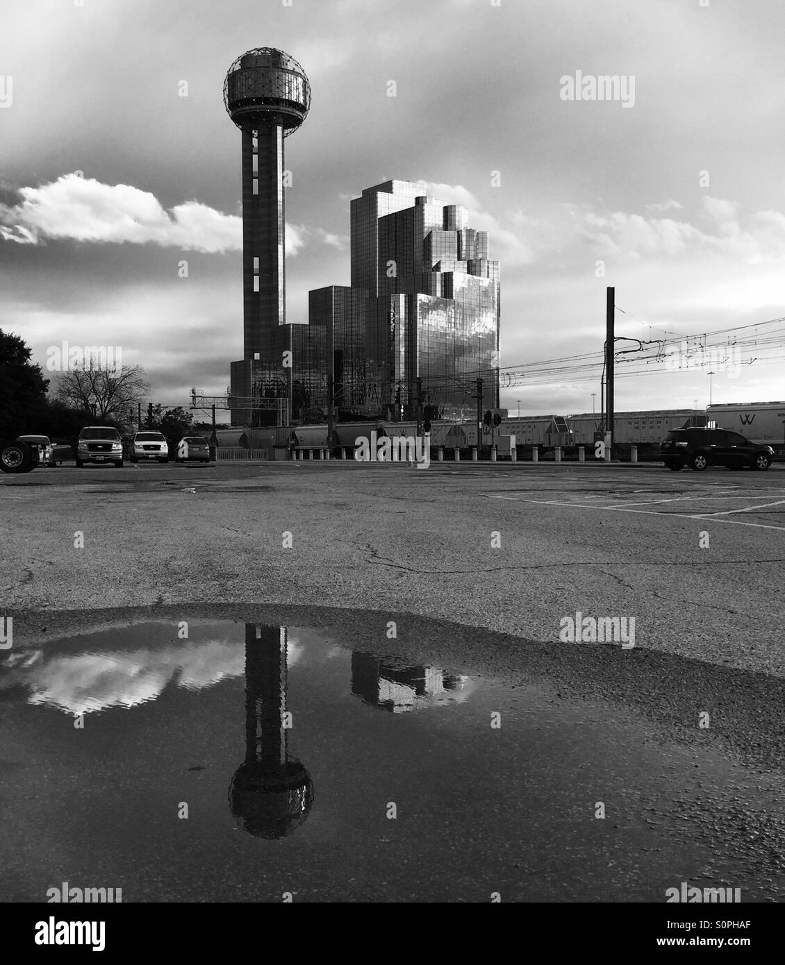 Dallas Black and White Pictures | Black and White blurry downtown ...