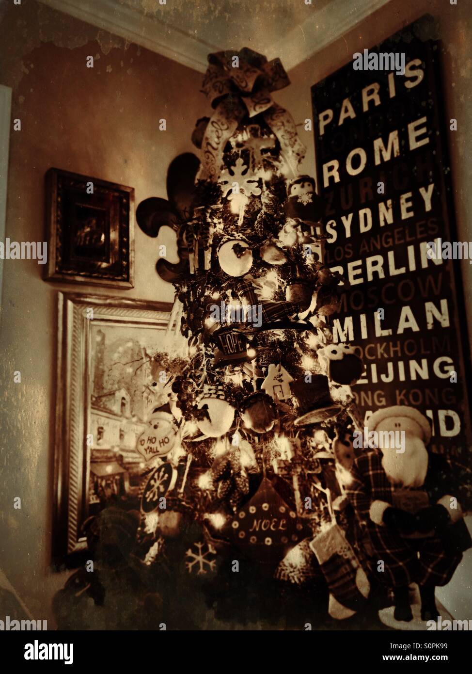 Oldfashioned Christmas tree small Stock Photo Alamy