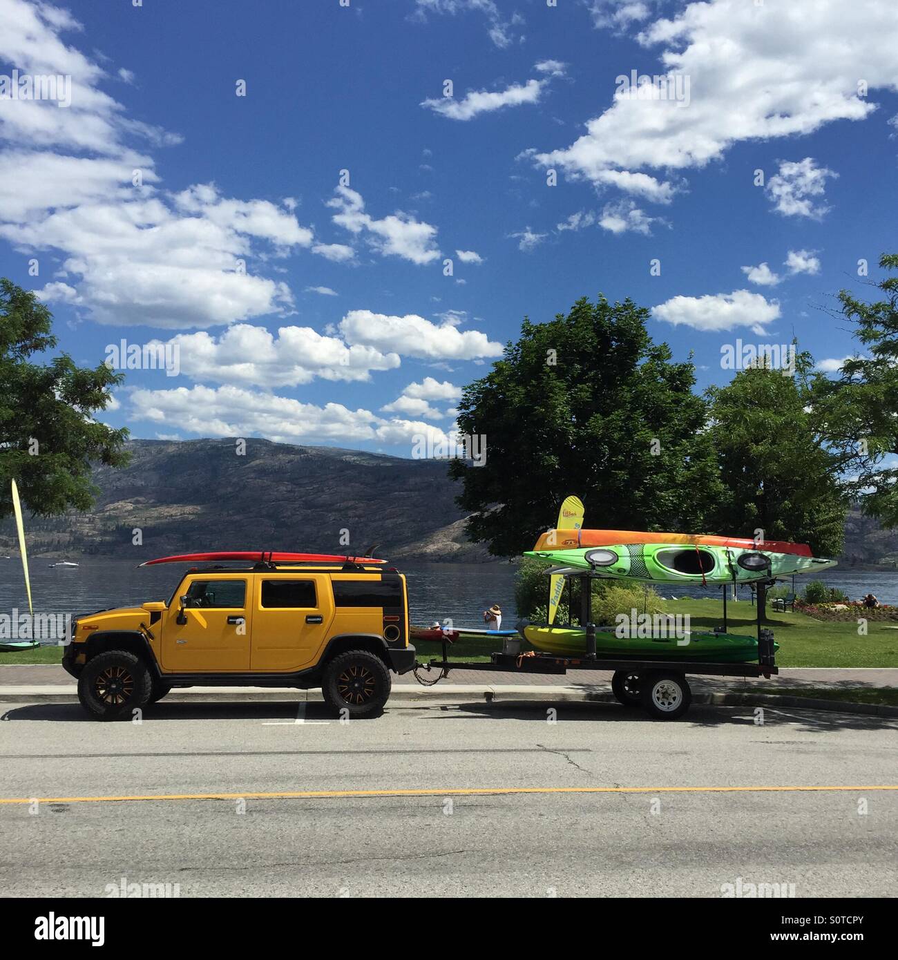 Truck pulling trailer hires stock photography and images Alamy