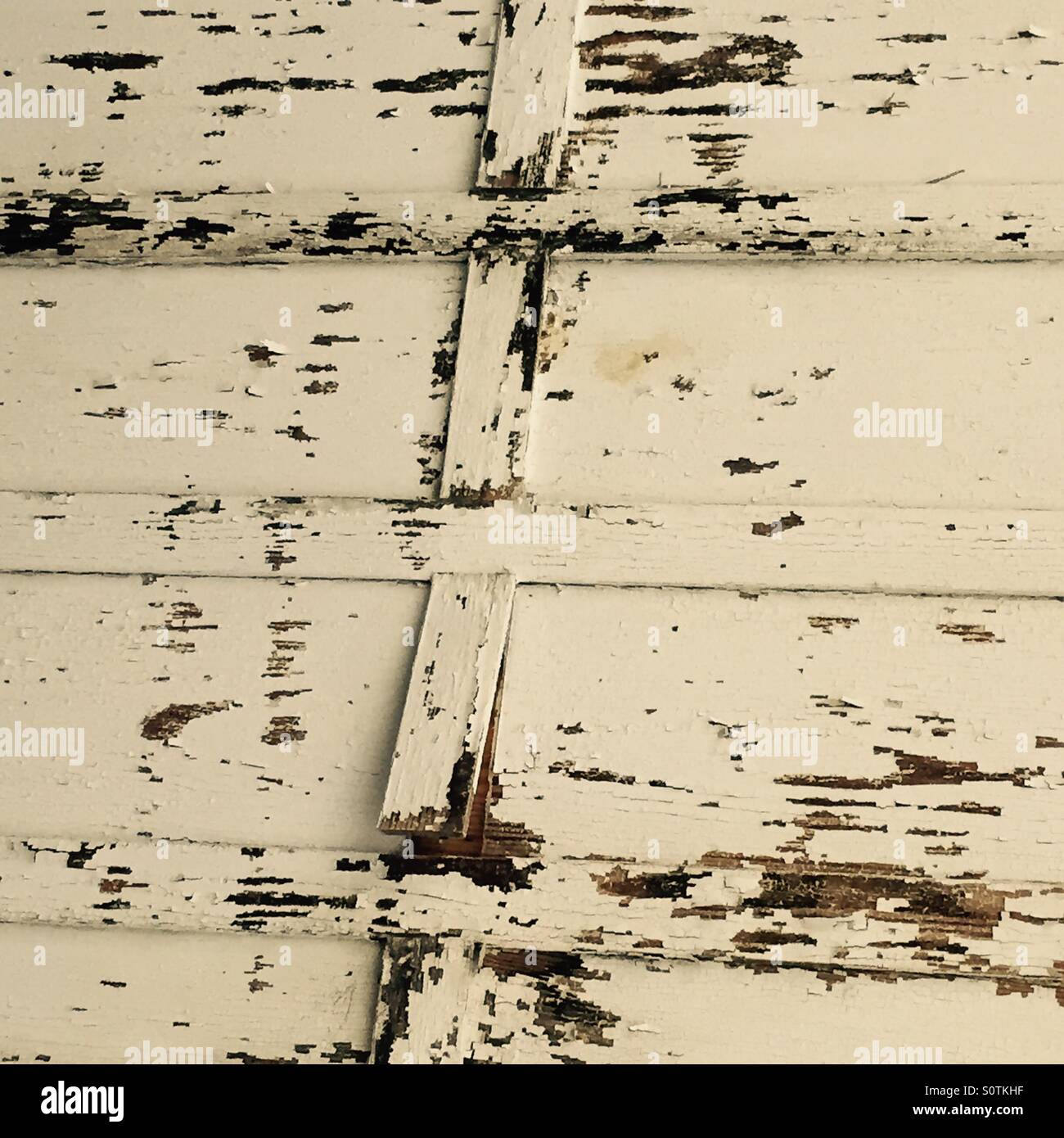 Chipped wood hires stock photography and images Alamy