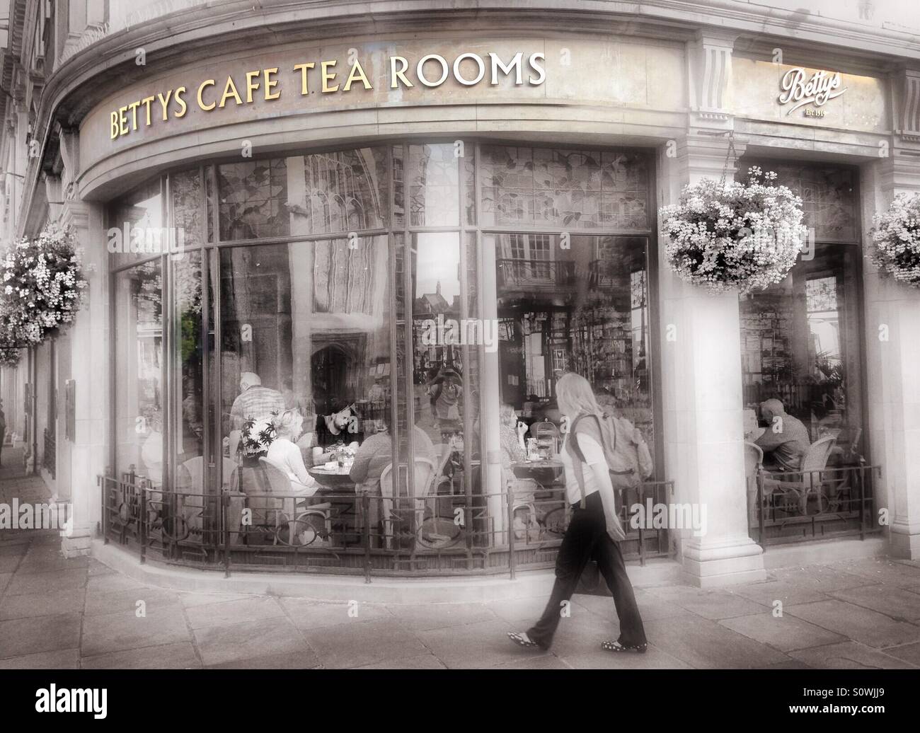 Bettys Tea Room Stock Photos & Bettys Tea Room Stock Images - Alamy