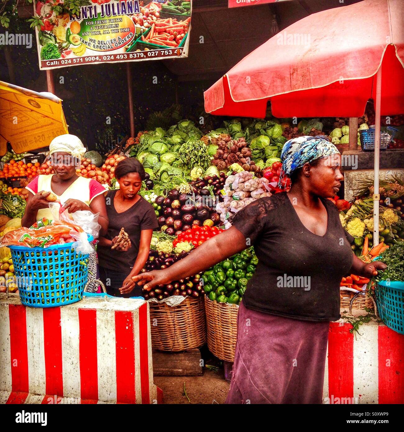 Street fruit market in Accra, Ghana Stock Photo Alamy