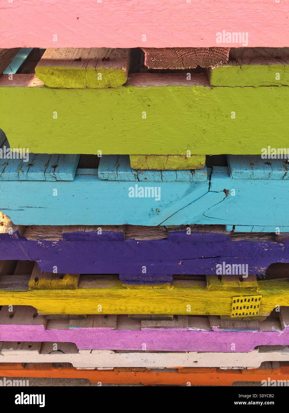 Red painted pallets hires stock photography and images Alamy