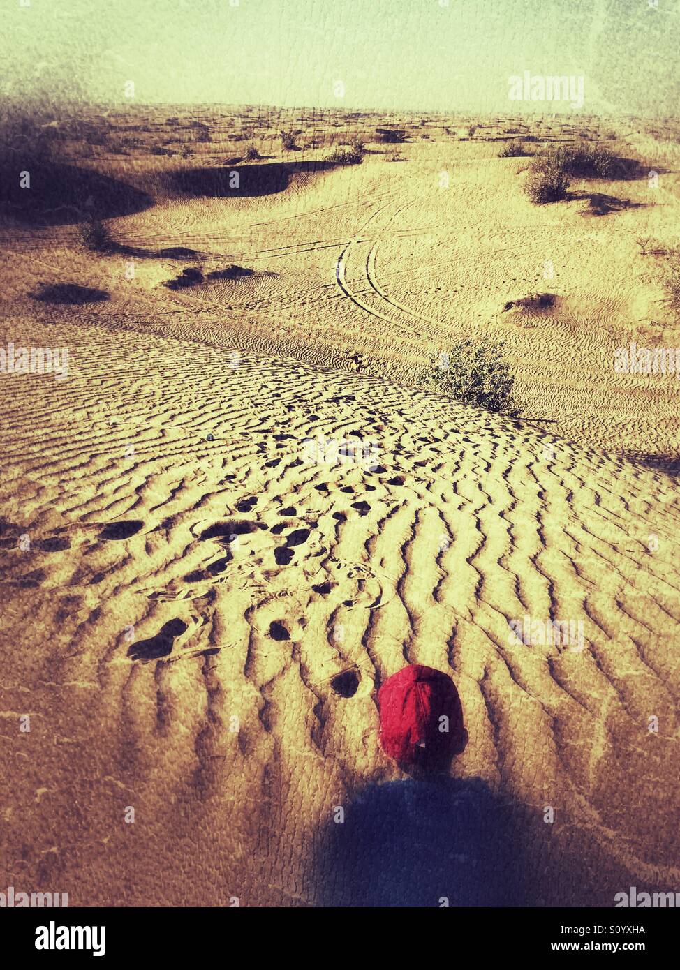 Lost child desert hi-res stock photography and images - Alamy