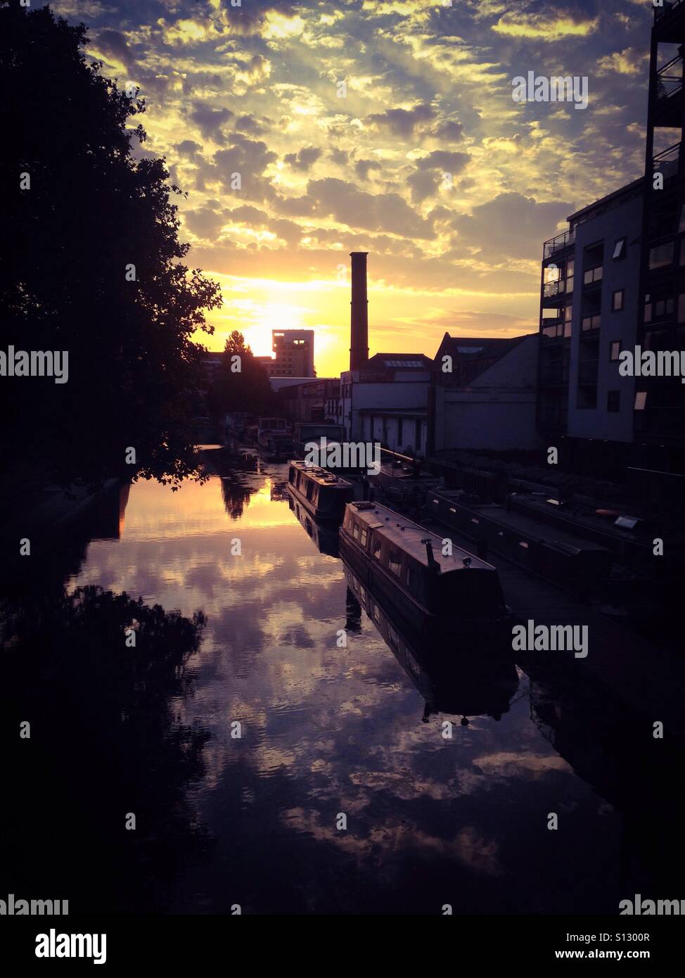Holborn Studios on the Grand Union Canal Stock Photo Alamy