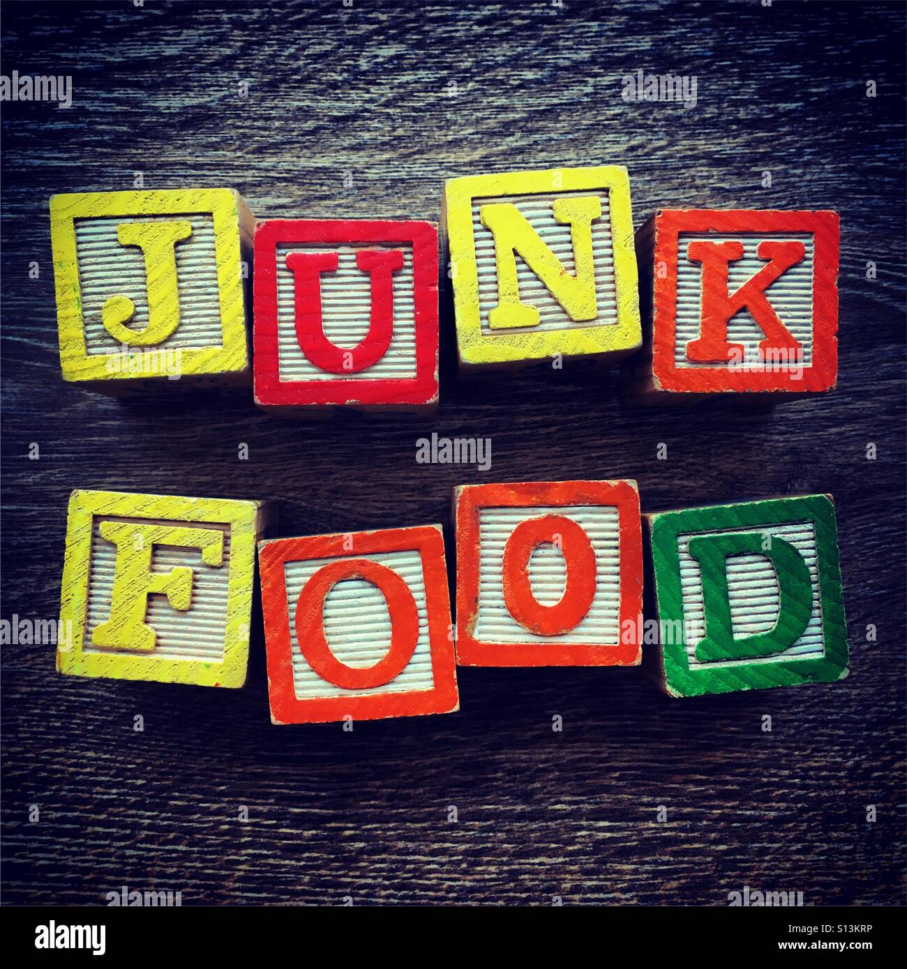 JUNK FOOD word written with wood block letter toys Stock Photo Alamy