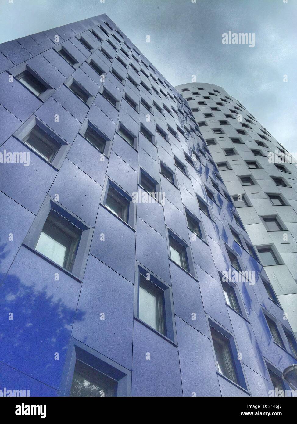 Tall building hi-res stock photography and images - Alamy