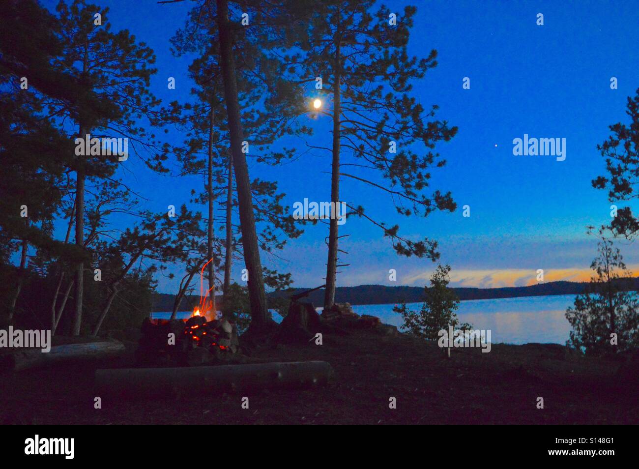 Campfire Flames Lake Fire Pit Stock Photos Campfire Flames Lake