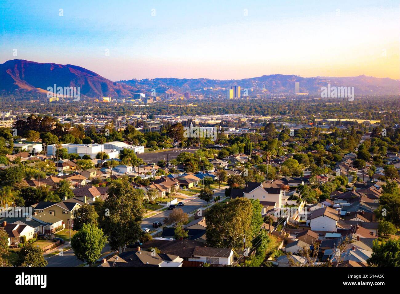 Burbank hi res stock photography and images Alamy