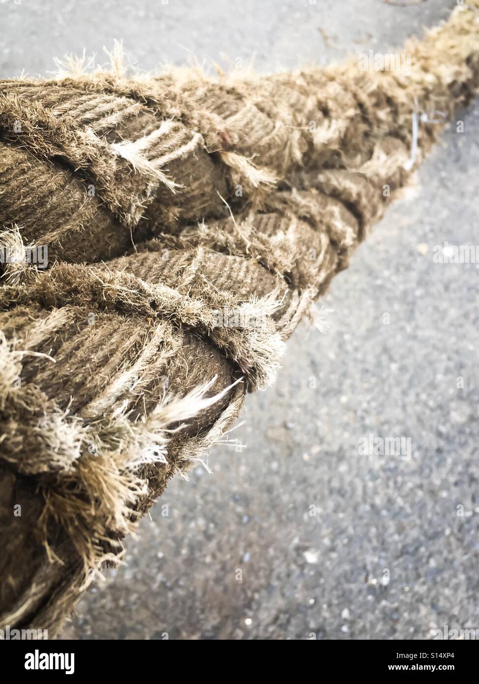 Leading lines rope - Smartphone Captured Stock Image