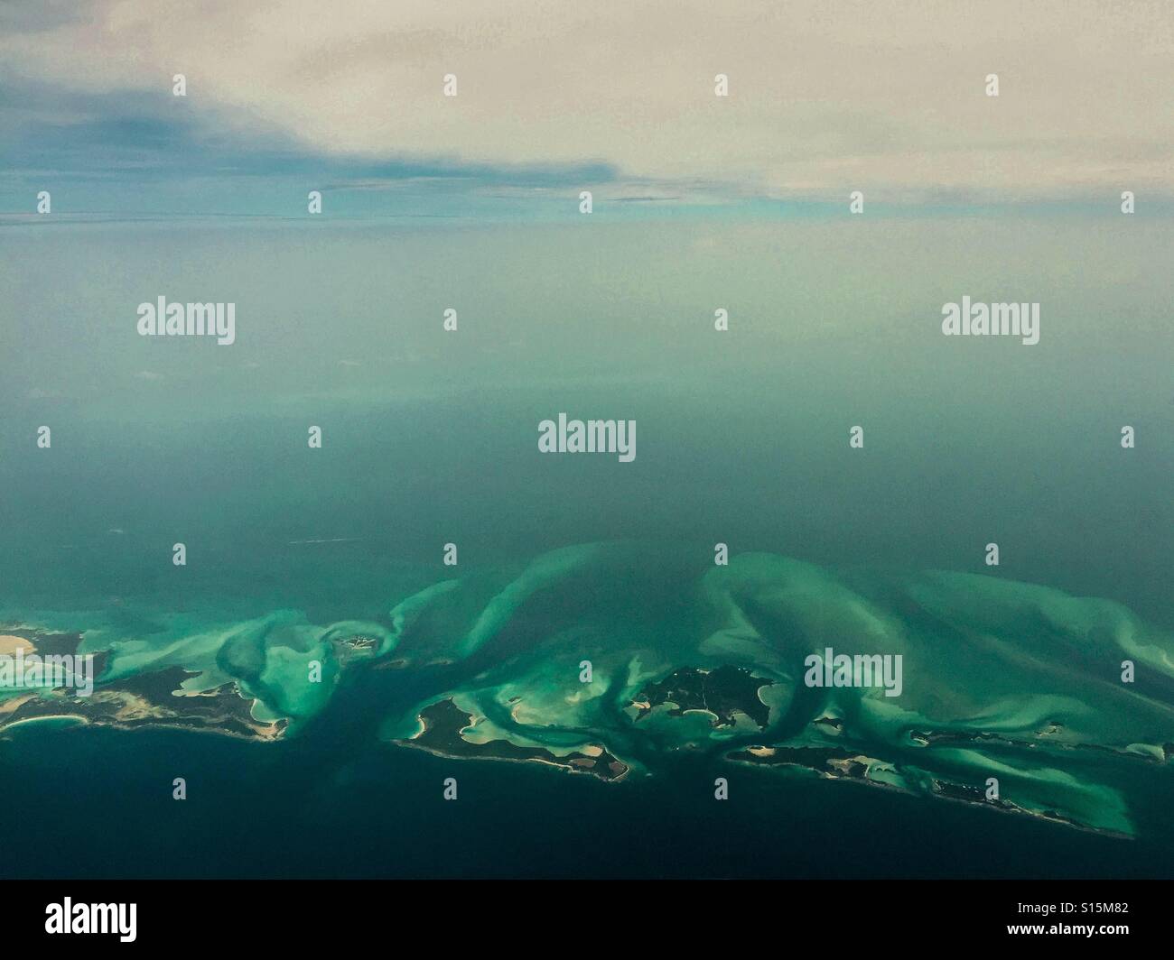 Flying into the Bahamas. Sea and sand Stock Photo Alamy