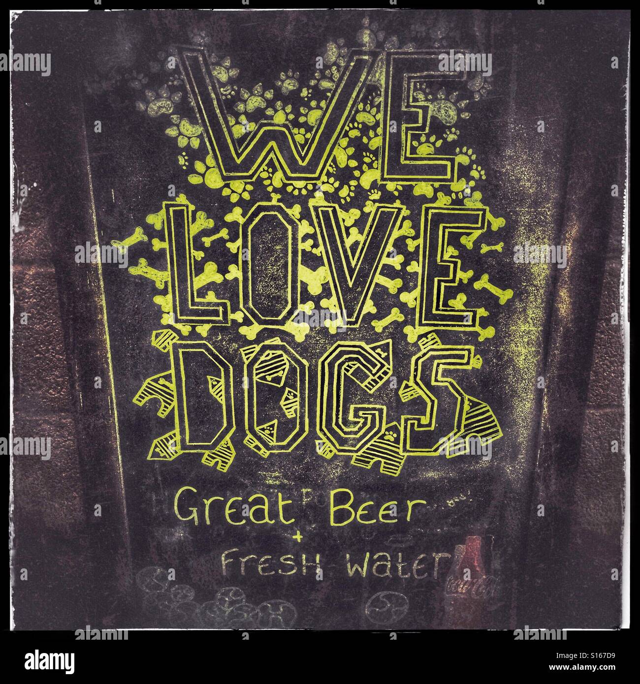 Pub dog hires stock photography and images Alamy